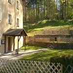 Sommerfrische Oda ve Kahvaltı 3*